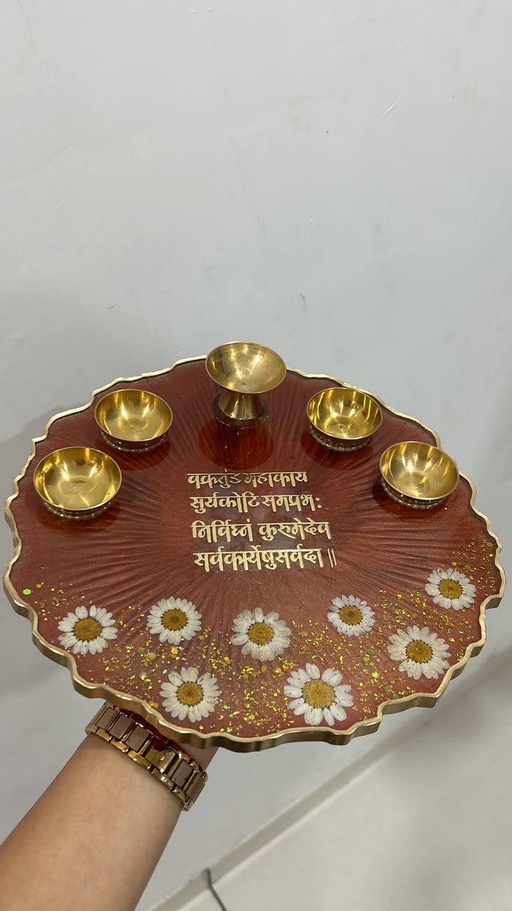 "Resin Puja Thali with Dried Flowers – Handmade Decorative Pooja Plate for Diwali, Home Temple & Gifting"